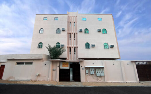 غرف وشقق سكنية عزاب للإيجار (مفروشة)